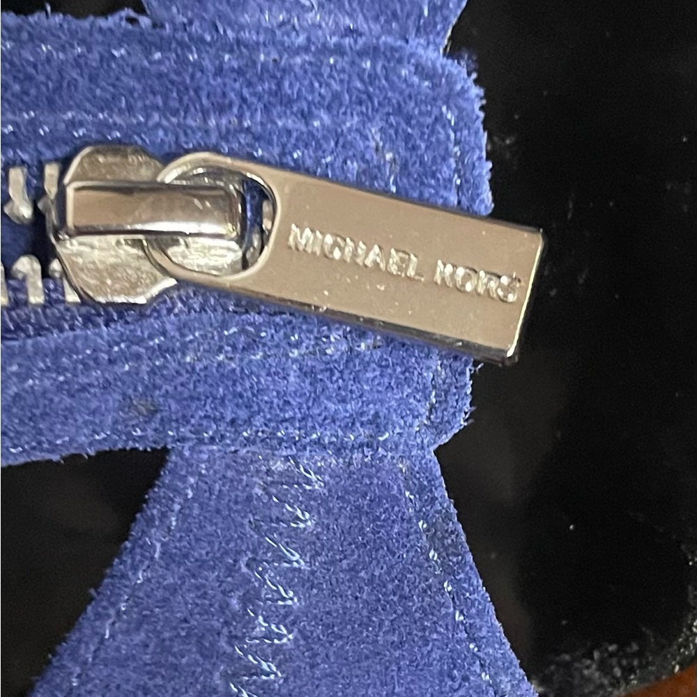 Michael Kors - Beautiful Blue Leather Women's Heels in Size 7M slip in zip up! - Picture 7 of 16